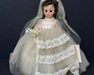 241 madamealexanderbridedollwithbox