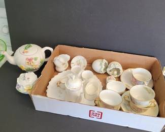 184 assortedporcelainteasetanddecorativ