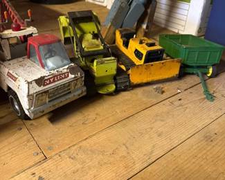 080 vintagenylintfiretrucktonkaexcavato