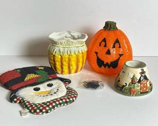 117 holidayandhalloweendecorassortment