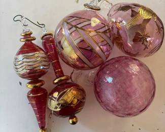 221 fivepinkandcranberryglasschristmas