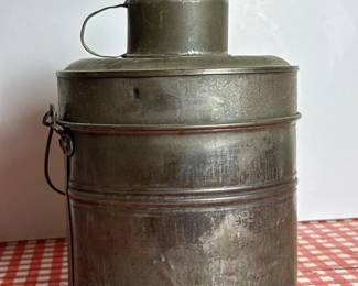 092 antiquetinmilkpailwithlidandhandl