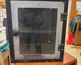 248 vintageindustrialmetalandglasswall