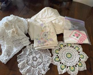 291 assortedvintagecrochetandembroidered