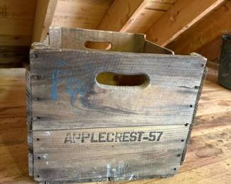 031 vintagewoodenapplecrest57producecra