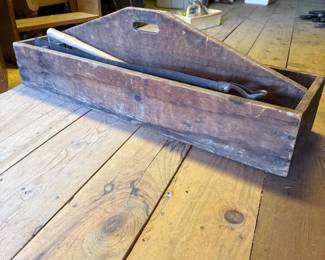 047 rusticwoodentoolcaddywithdividers
