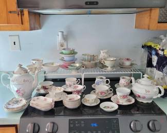 183 assortedfloralfinechinateacupssauc