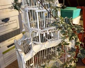077 whitedecorativebirdcagewithartificia