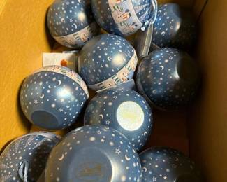 058 lindtholidayornaments