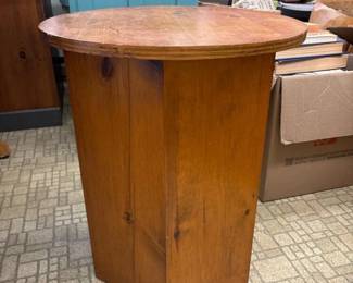 244 woodhexagonsidetable
