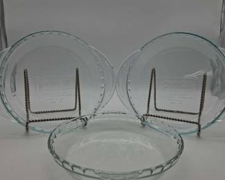 Pyrex Pie Dishes  9.5  3pc