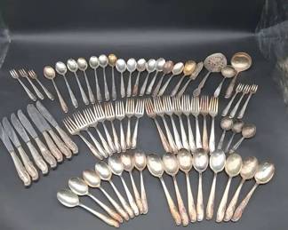 Vintage Wm. Rogers Mfg. Co. Extra Plate Silverplated Flatware Service  66pc