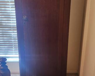 Armoire