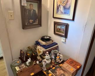 Art and vintage collections 