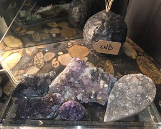 LND/LUXE Natural Amethyst cluster Geode pieces 