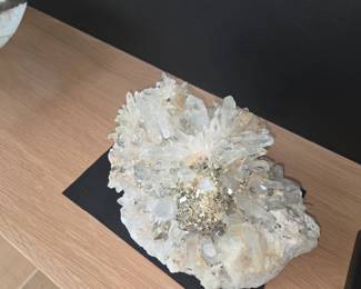 LND/LUXE Stone pieces