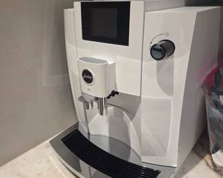Jura E6 Auto coffee machine 
