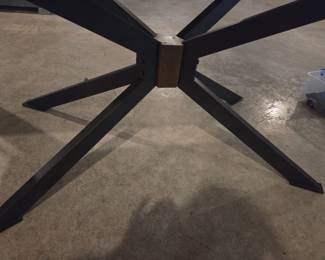 Spider legs- on 4 hands table 