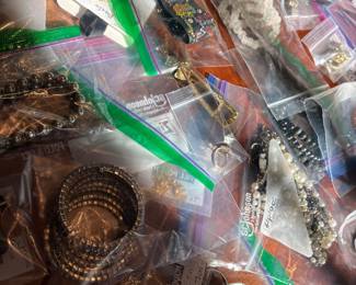 Jewlery pieces 