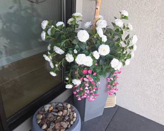 Outdoor planters, fountain