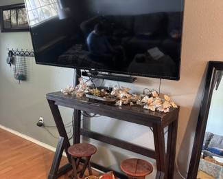 Table fold out to a dining room table