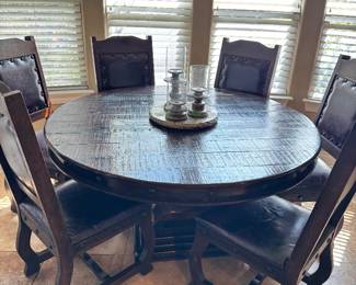 Table and 6 chairs 