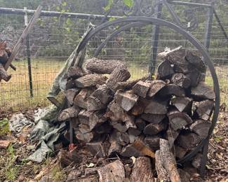Rack and wood 