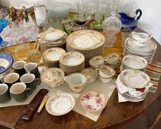 Dinnerware And Cup Selection