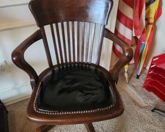 Antique Oak Revolving Chair