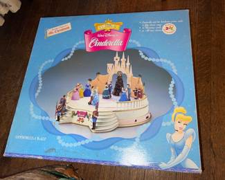 1999 Mr. Christmas Disney Cinderella's Ball Dancing Princess Musical Motion Display