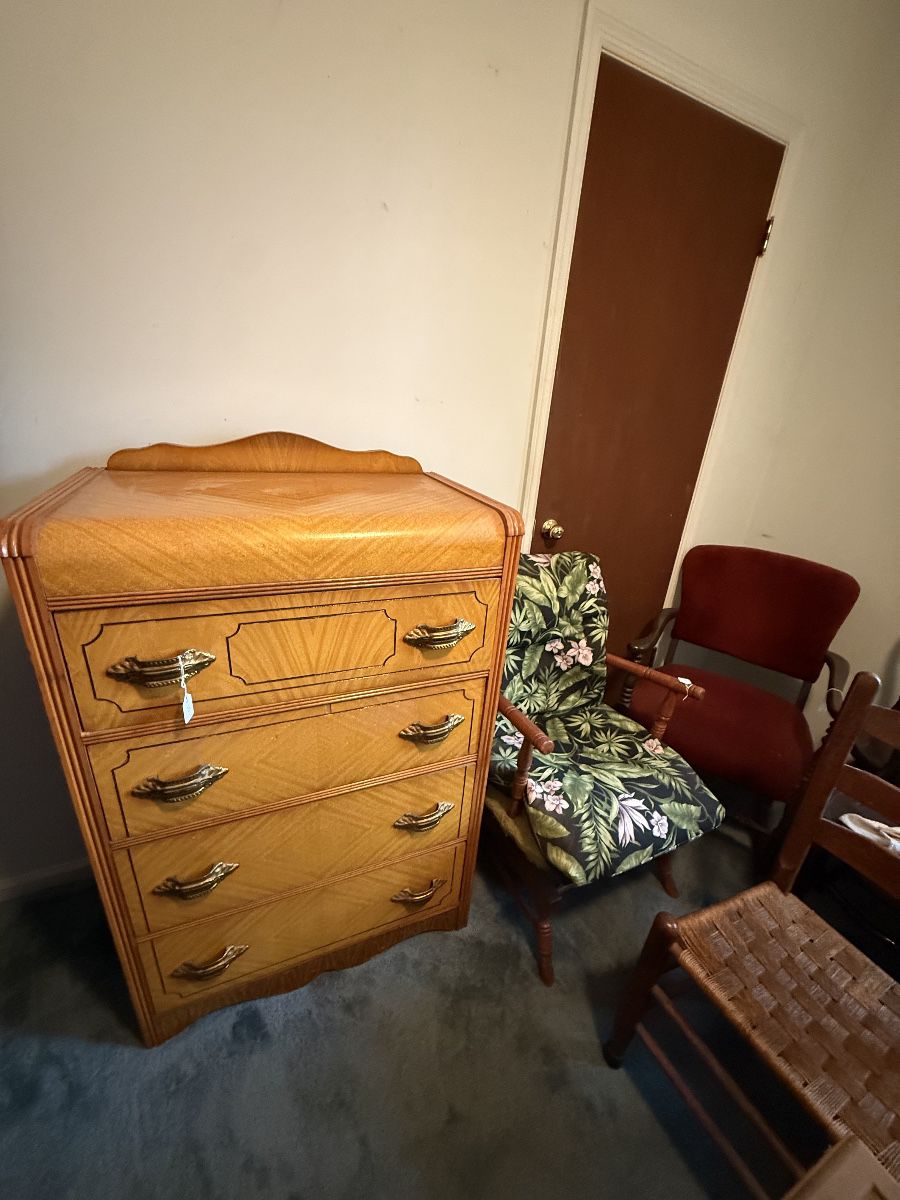 Small vintage dresser