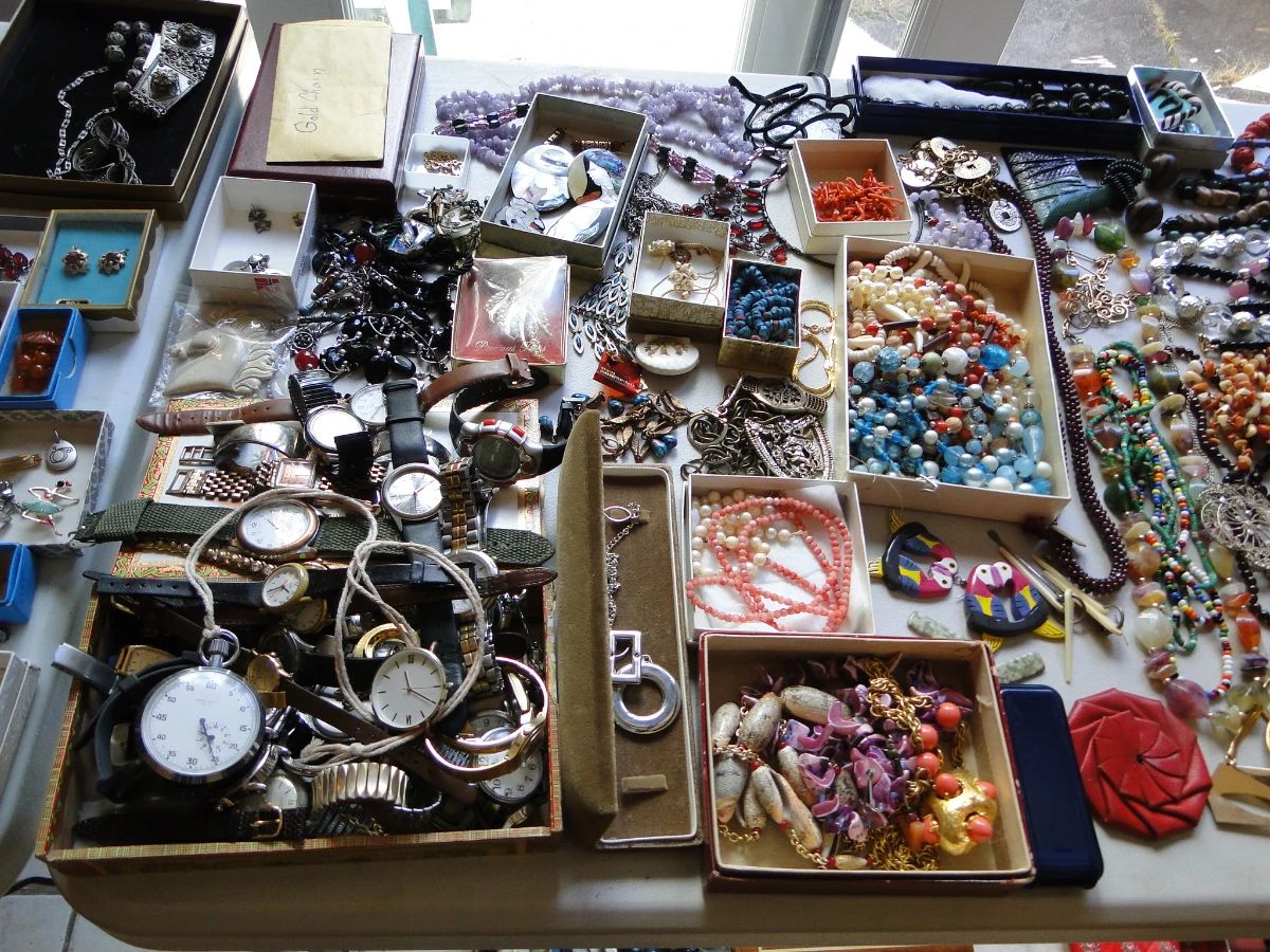 Lots of vintage costume Jewelry and watches