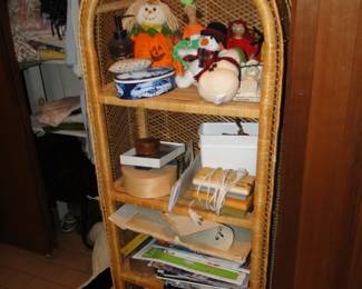 Wicker Etegere
