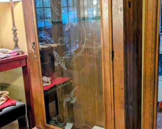 Gun cabinet