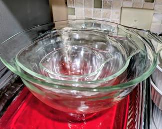Pyrex pouring bowls
