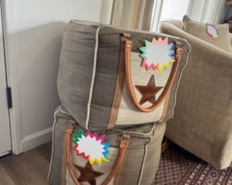 Poufs