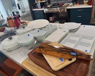 Lovely dish set with serving pieces