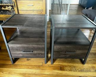 Vecelo Nightstand Set