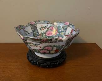Vintage Famille Rose Bowl