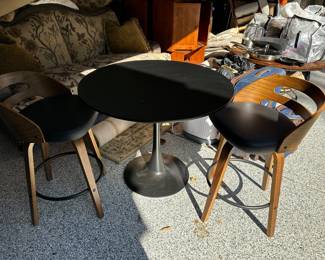 Bistro set.....
