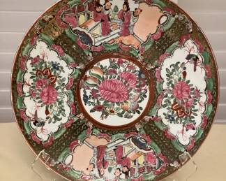 CCM126 Large Chinese Porcelain Rose Medallion Charger Plate 14”