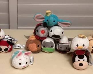 CCM060 Twenty-One Disney Tsum Tsum Plushies