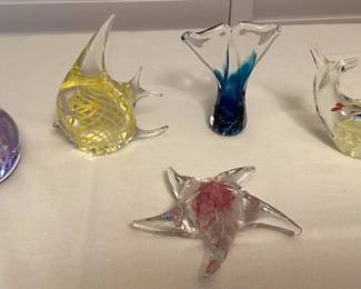 CCM035 Five Art Glass Paperweights 