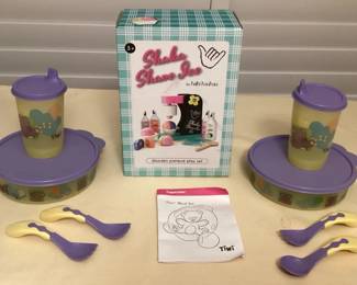 CCM118 Wooden Shaka Shave Ice Play Set & Two Tupperware Tiwi Bear Meal Sets New