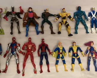 CCM016 Sixteen Vintage Super Hero Action Figures