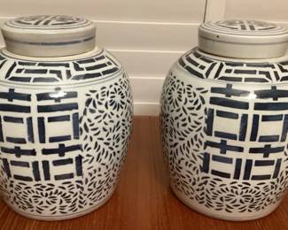 CCM046 Pair Of Large Blue & White Chinese Porcelain Ginger Jars