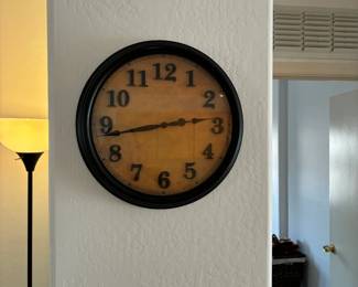 Round Wall Clock