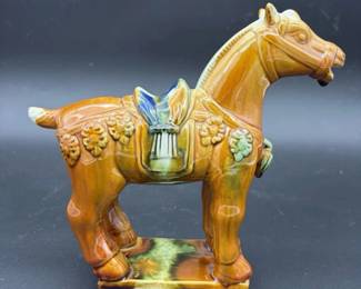 Sancai glaze tang dynasty horse