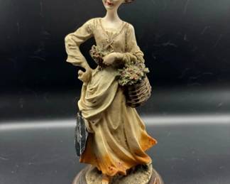Giuseppe Armani figurine