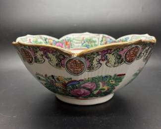 Famille rose porcelain bowl